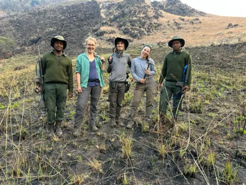 Nadja Drabon Nadja and her colleagues in the Eastern Barberton Greenstone Belt in South Africa