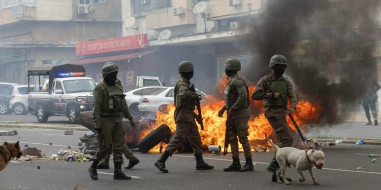 News24 | Mozambique burning: Schools, police stations and toll gates destroyed during 'Turbo V8' protests