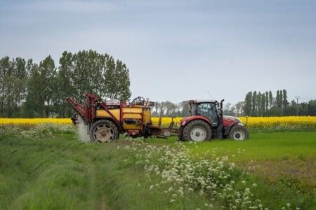 Research on agricultural technology gap between China and Africa and its optimization path: based on meta-frontier SBM and fsQCA – Frontiers
