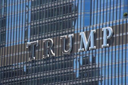Trump Orders Halt to Aid to South Africa, Claiming Mistreatment of White Landowners – The New York Times