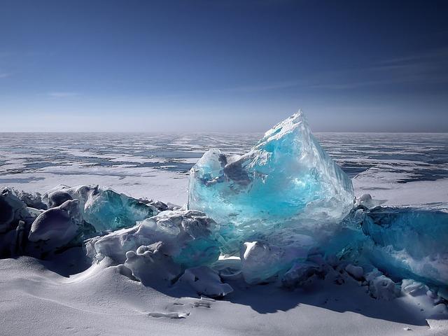 Environmental Risks of Ice Navigation During Russian Oil Transport