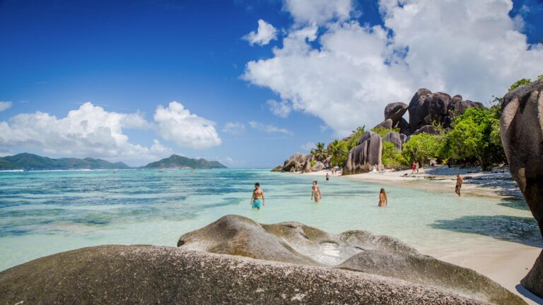 Seychelles and France Forge New Extradition Agreement to Strengthen Justice Cooperation Seychelles and France sign an Extradition Agreement – Africa.com