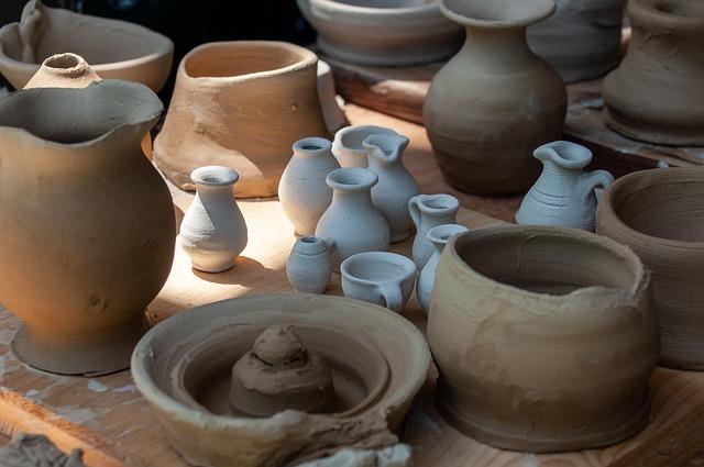 Consumption of White Clay Mixture: A Survival Strategy