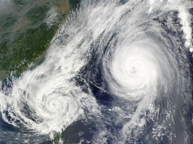 Cyclone disrupts holidaymakers as Mauritius international airport closed – TimesLIVE Cyclone disrupts holidaymakers as Mauritius international airport closed – TimesLIVE