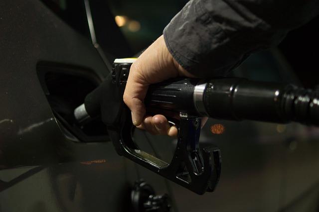 NNPC joins the price war, slashes petrol price to N860/litre – Business Insider Africa