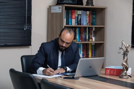 Suspension: the price to pay in Equatorial Guinea for being a human rights lawyer – Amnesty International