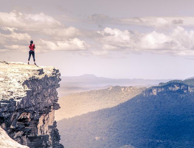 Recommendations for Travelers: Essential Precautions Ahead of Vaccination Strategies