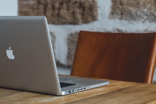 Spotlight on Promising Founders and Their Visions