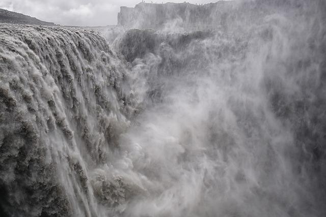 Practical Tips for Visiting the Waterfall