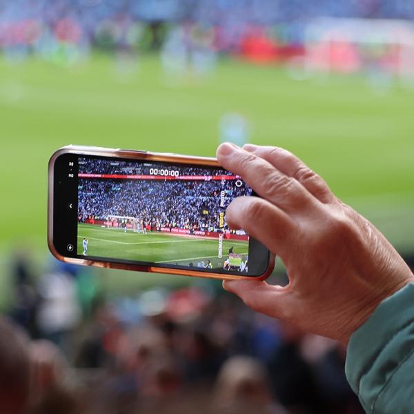 Fan Engagement: Strategies to Enhance the Spectator Experience