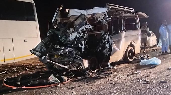 South Africa-bound Malawi bus involved in an accident near Karoi…three feared dead, several injured - The Herald - Breaking news.